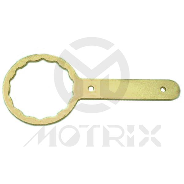 Oil filter tool