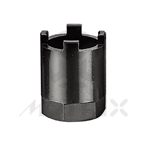 Spanner nut socket